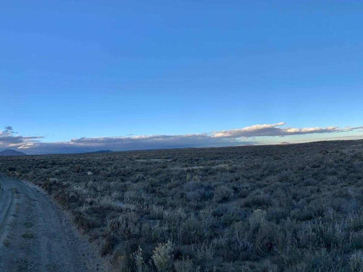 Springfield to Big Southern Butte photo 4