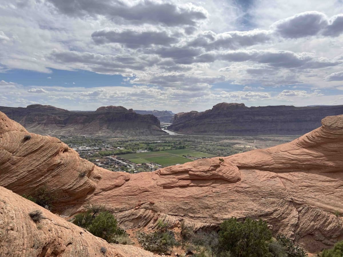 Slickrock Moab Overlook trail photo
