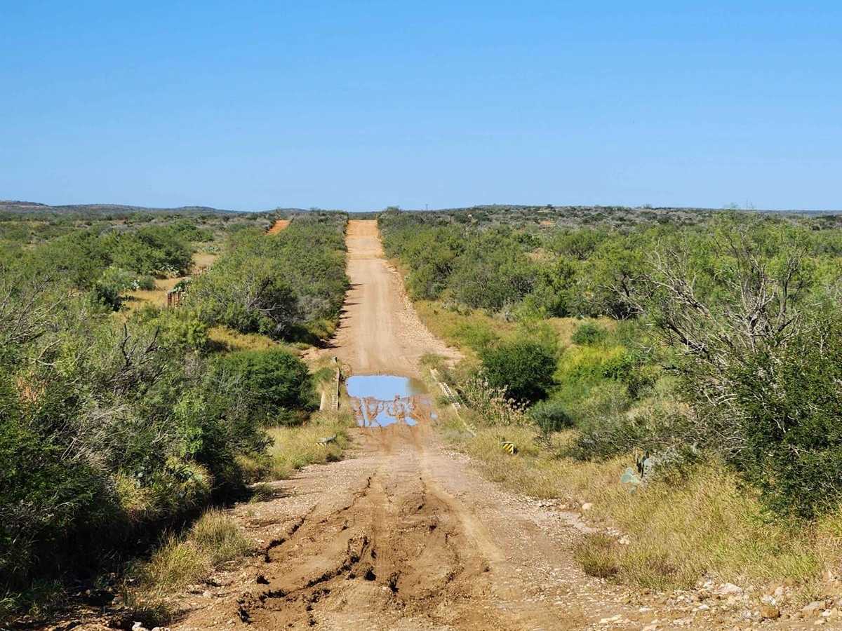 Old Mines Road photo 5