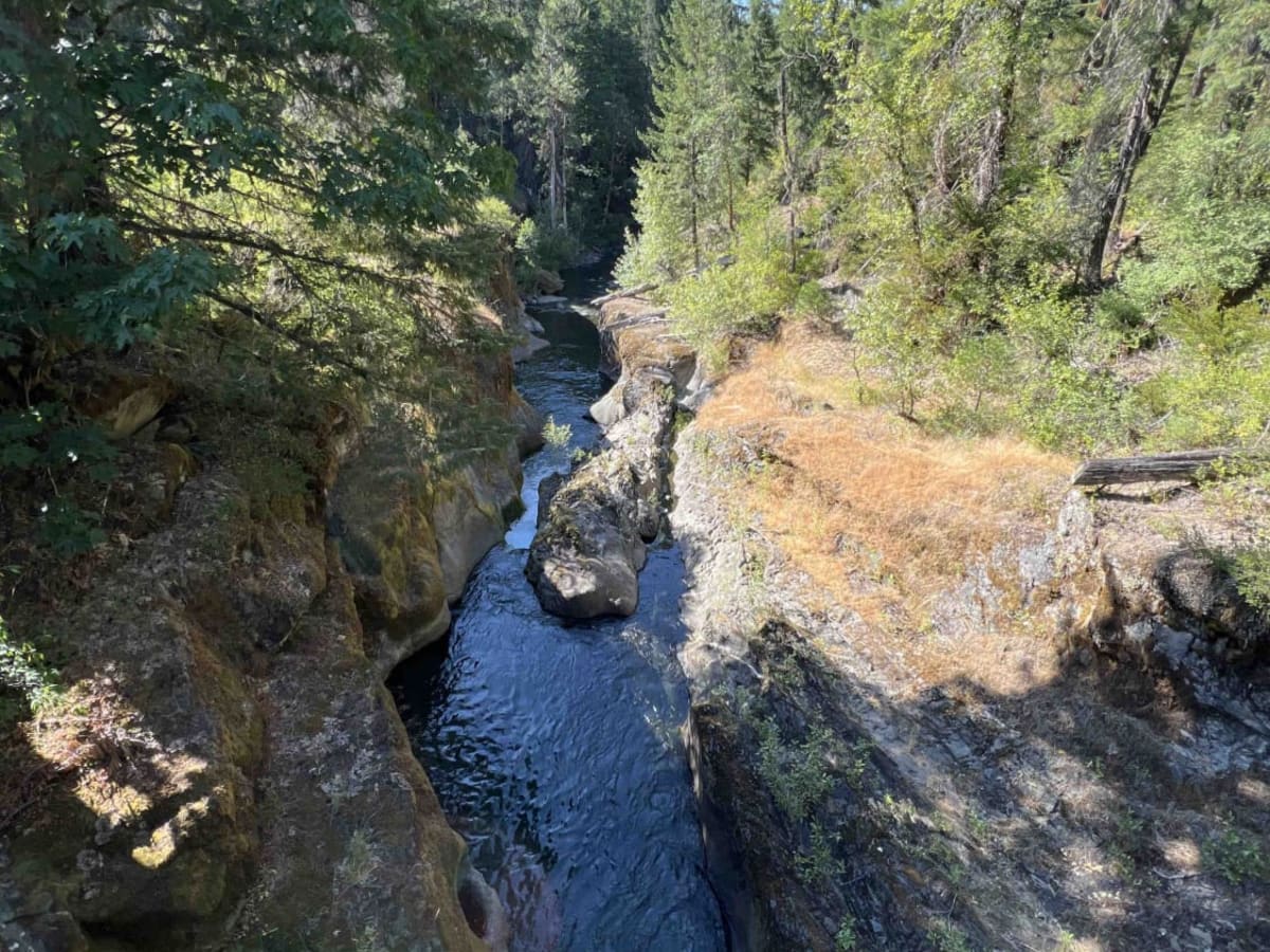 Stanley Creek 2136 photo 3