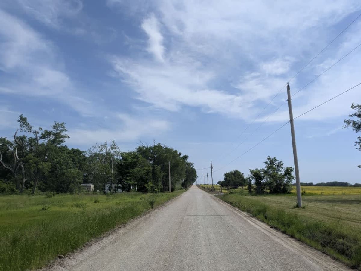 South 560 photo 3