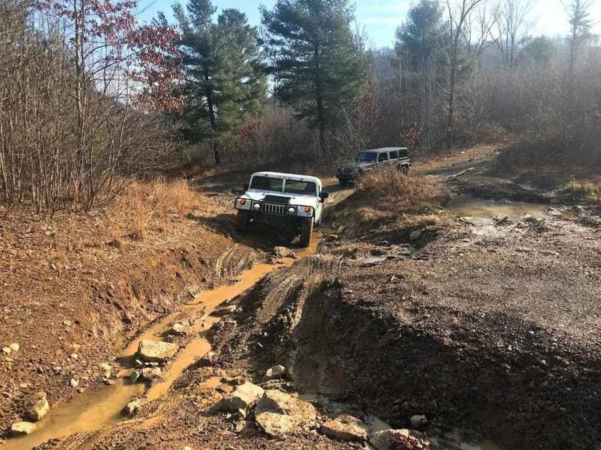 R trail photo