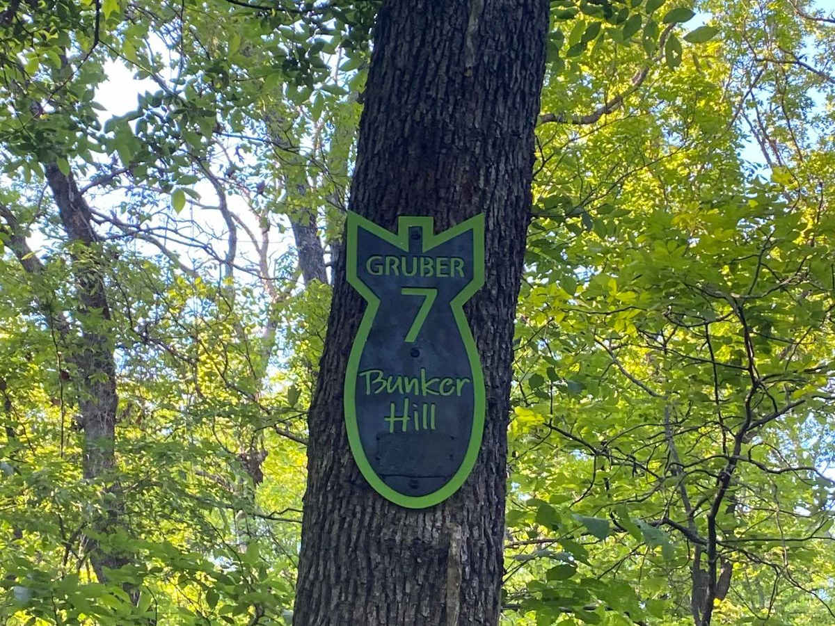 Bunker Hill trail photo