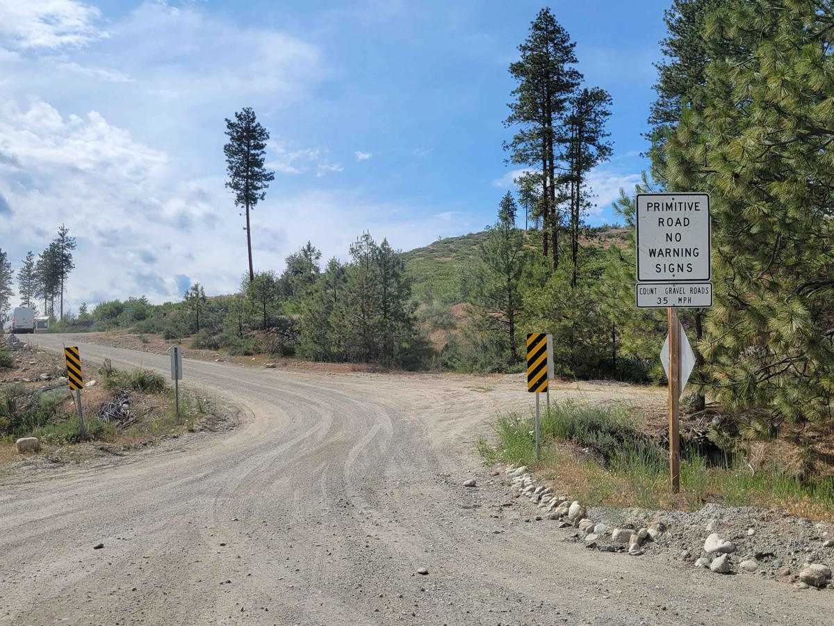 FR 2045 - Loup Loup Canyon Road trail photo