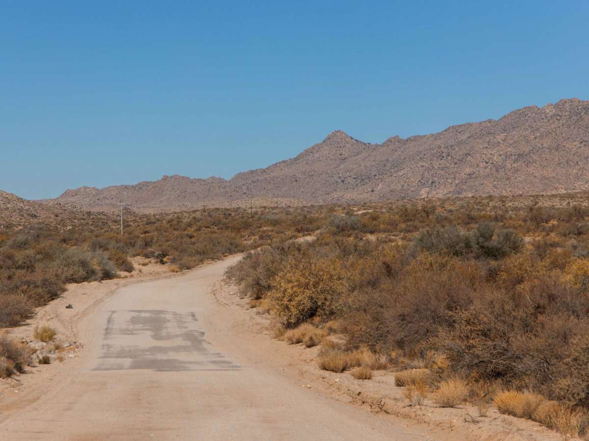 Date Creek Road photo 2