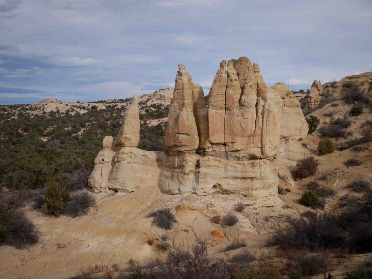Tent Rocks trail photo