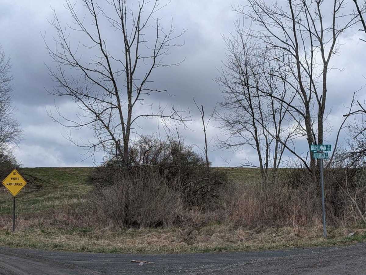 Kuhlman Road trail photo