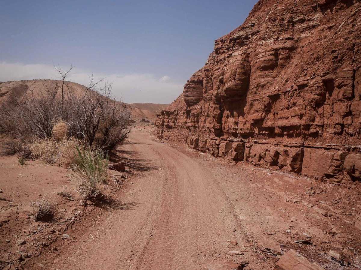 Oil Well Wash trail photo