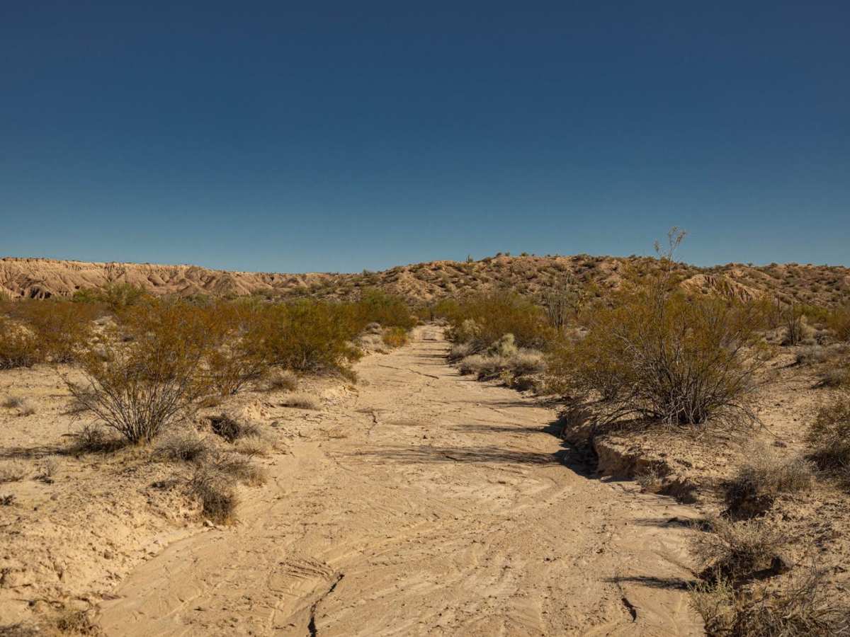 Date Creek Road photo 5