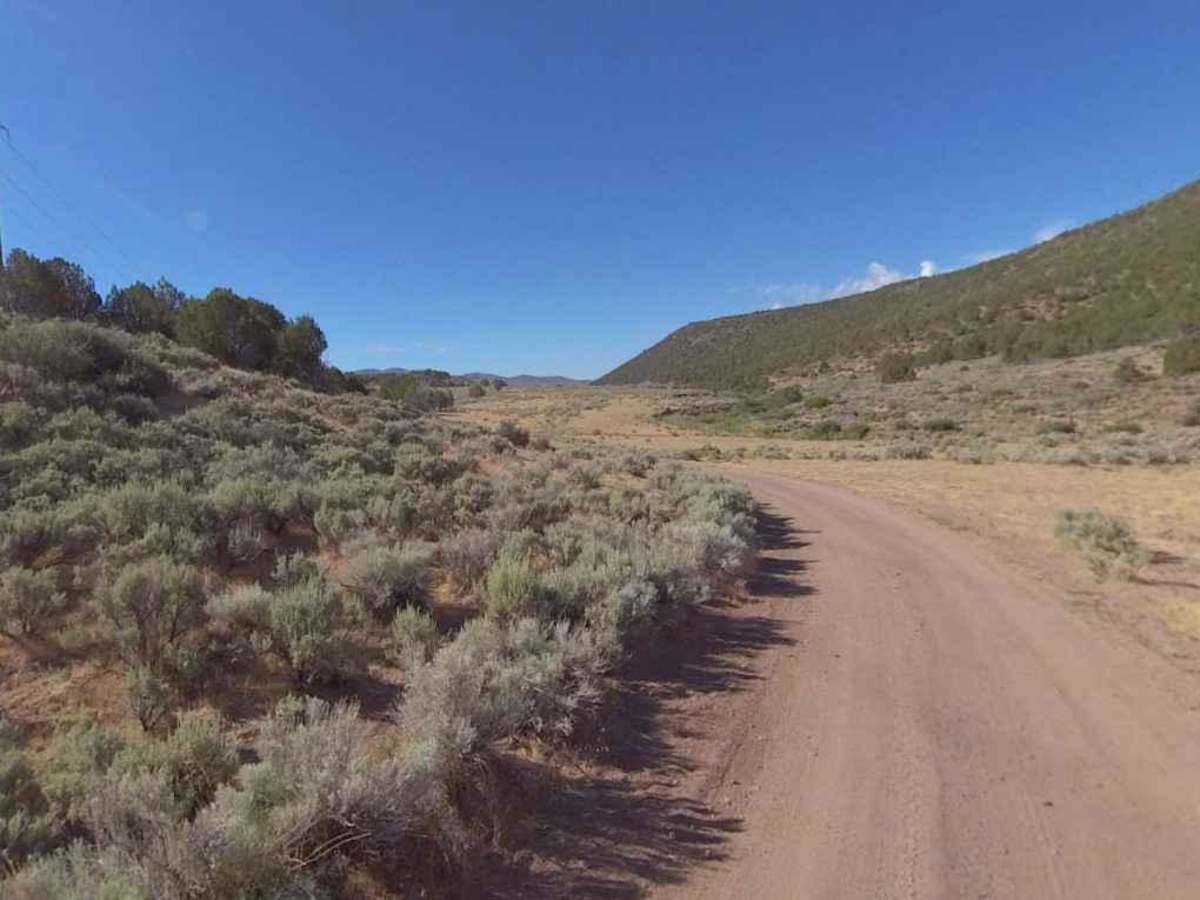 Meadow Canyon Road-FS30010 photo 5