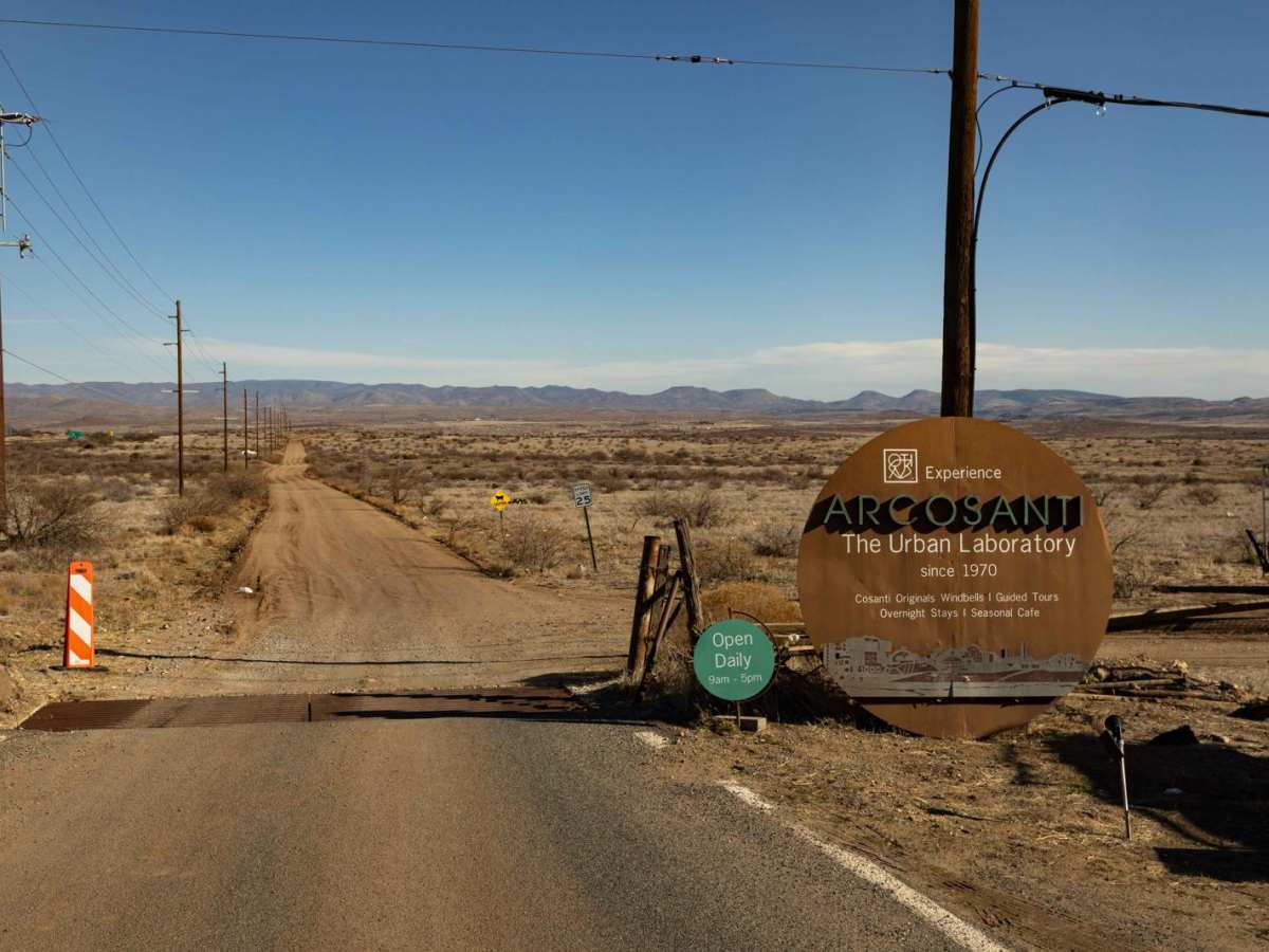 Arcosanti trail photo