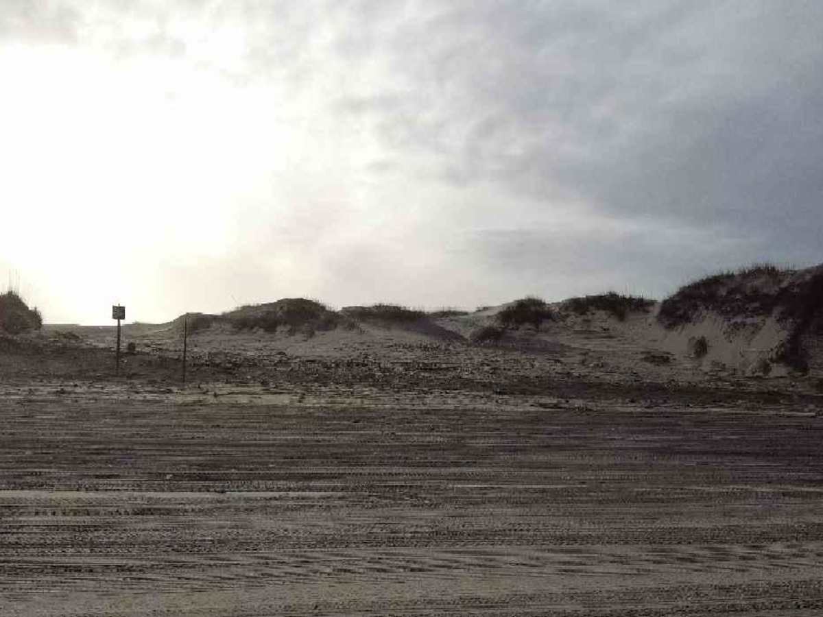 NC12 - Carova 4x4 Beach photo 3