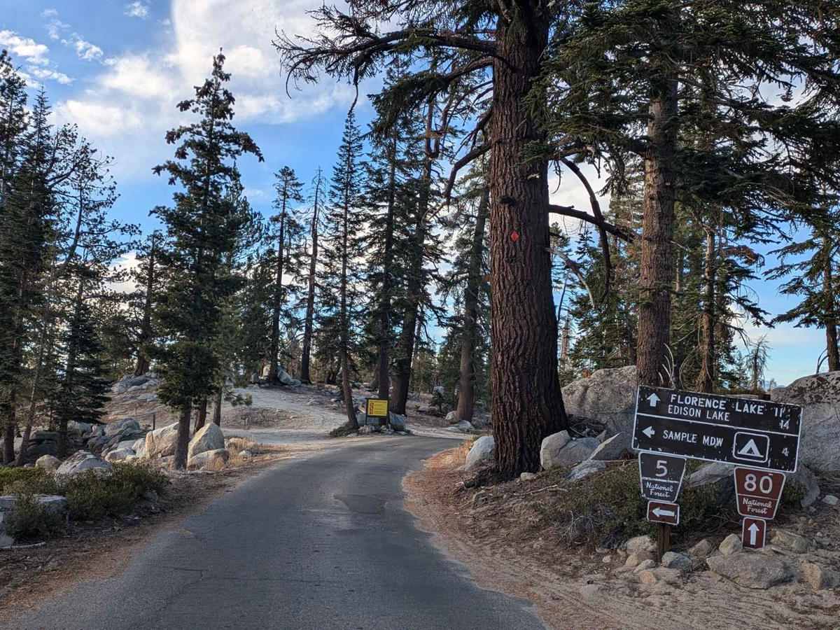 Kaiser Pass Road trail photo