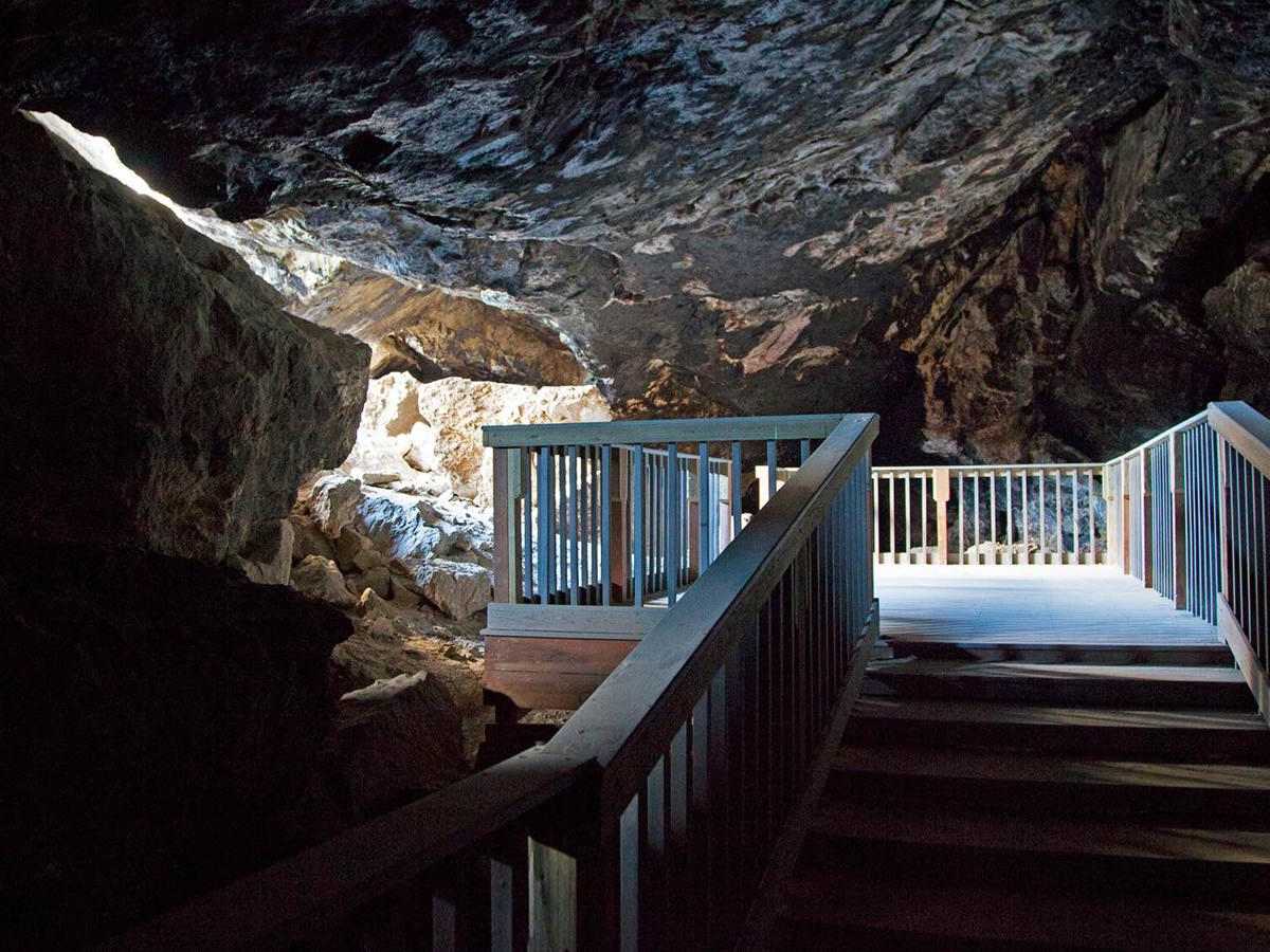 Lovelock Cave photo 4