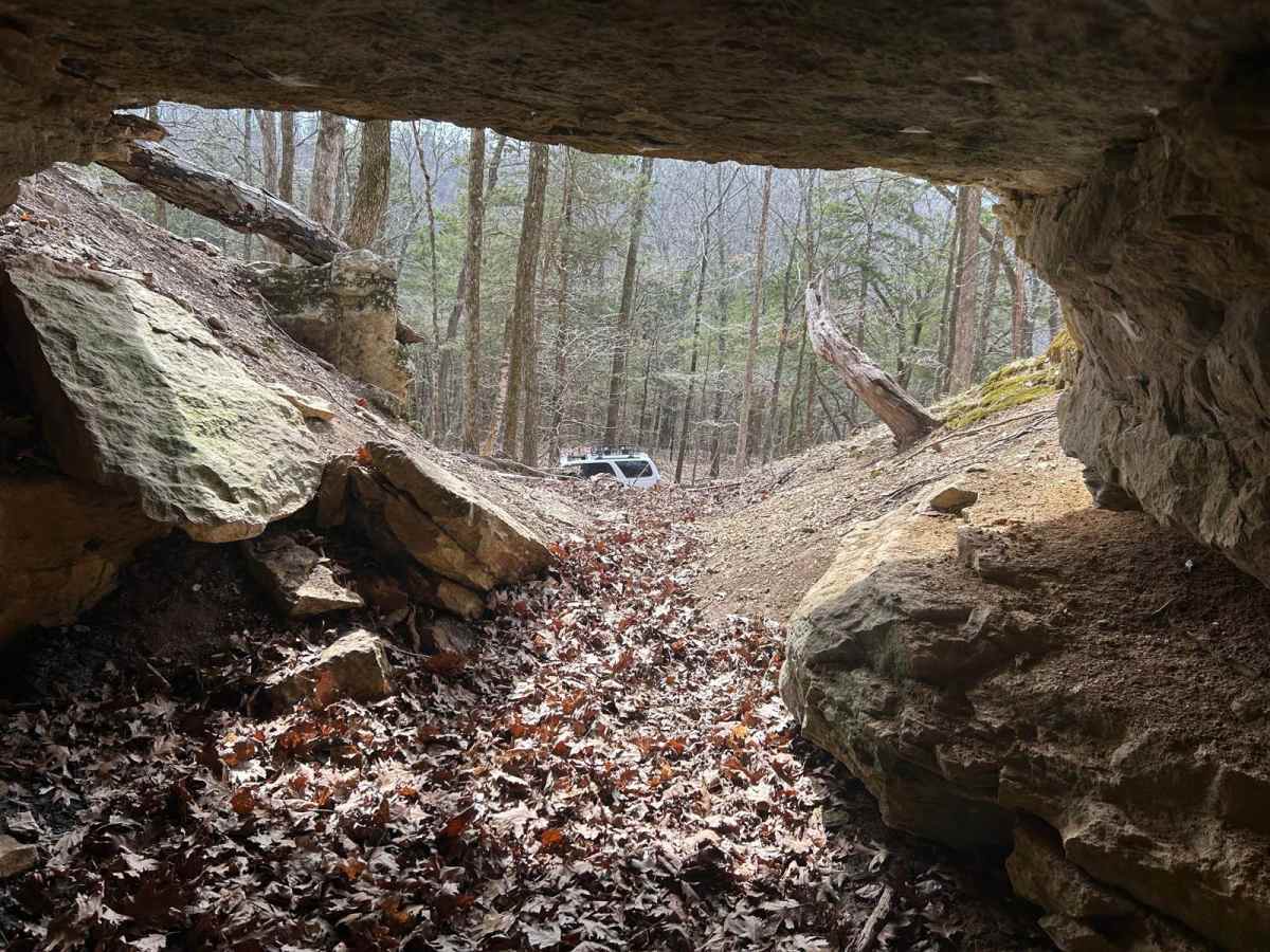 Devreaux Ridge Road Cave photo 5