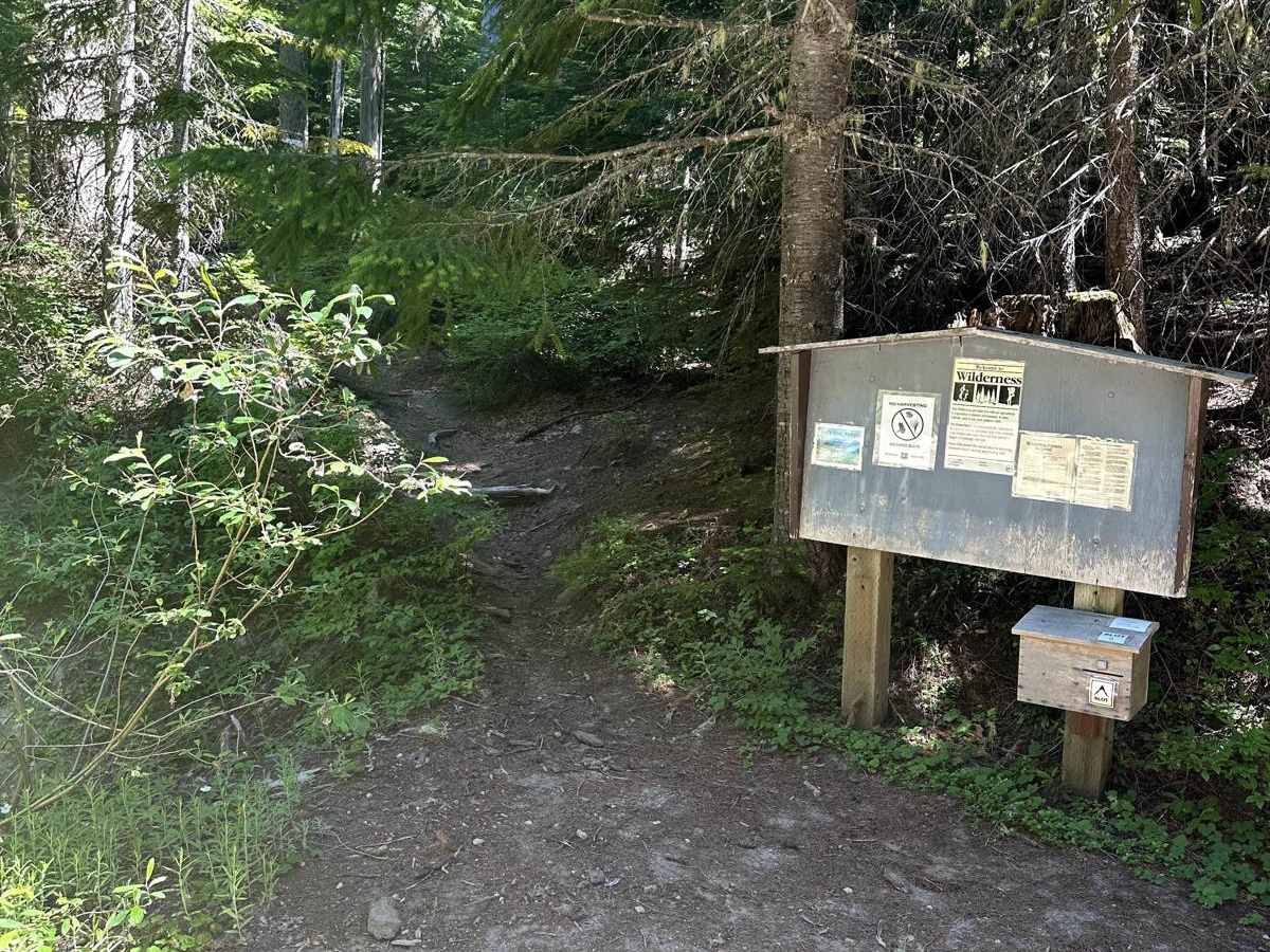 Snyder Mountain Trail photo 3