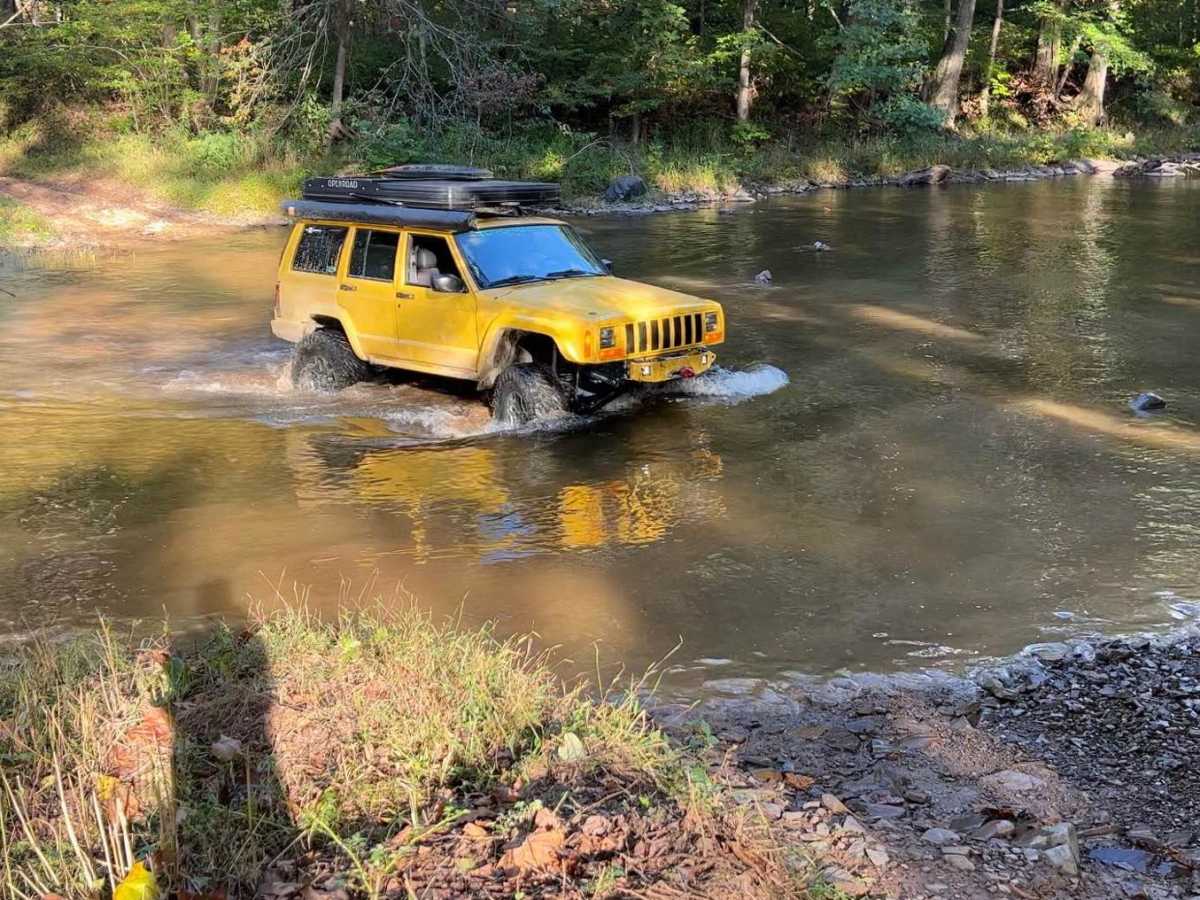 Riser Road trail photo