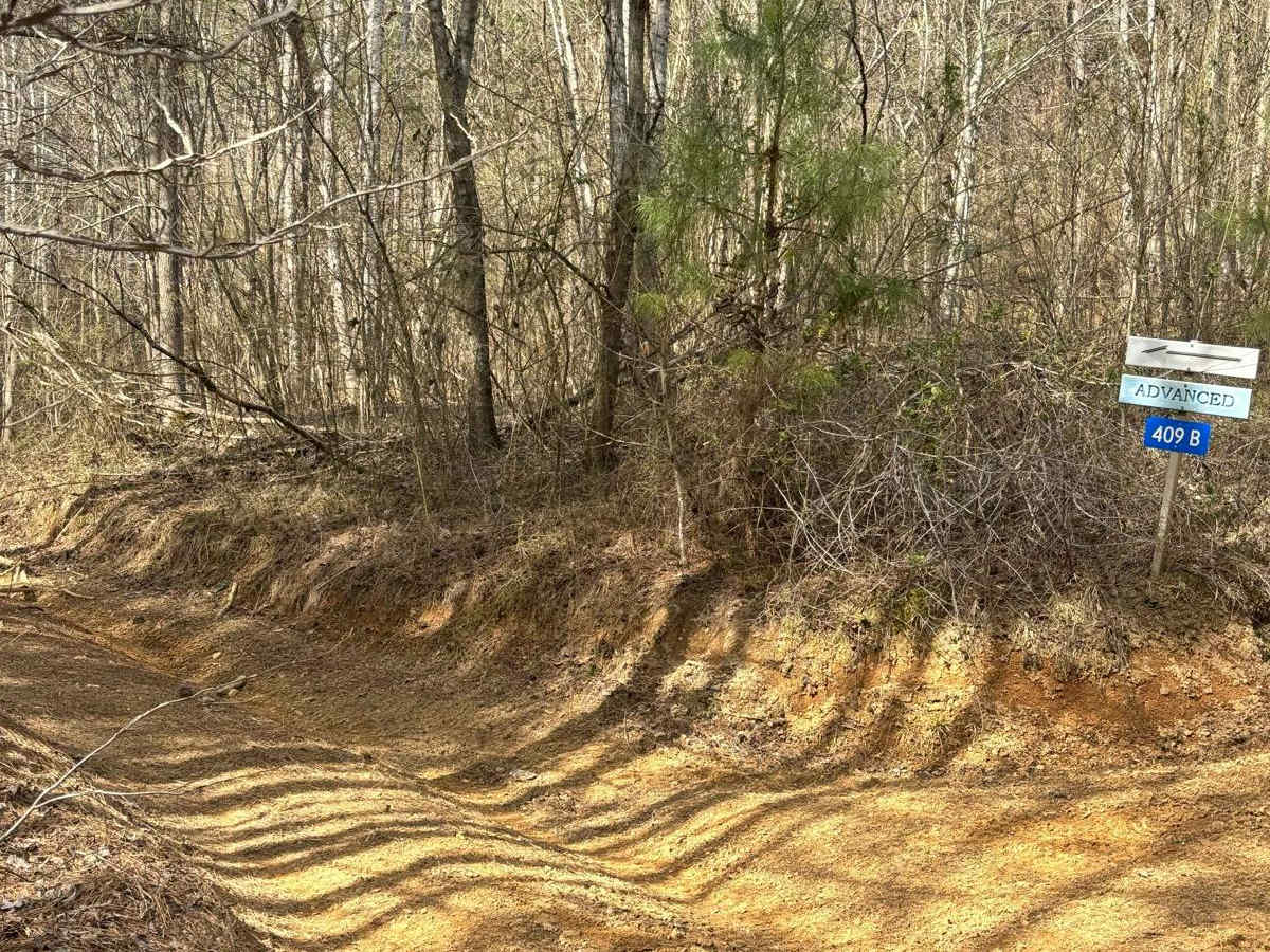 409B trail photo