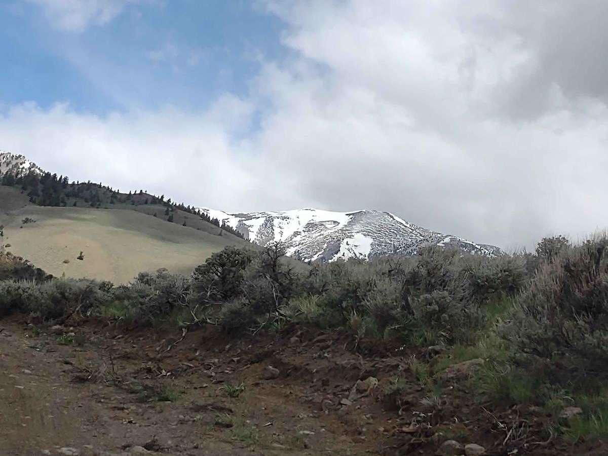 Arco Pass to Hurst Canyon photo 4