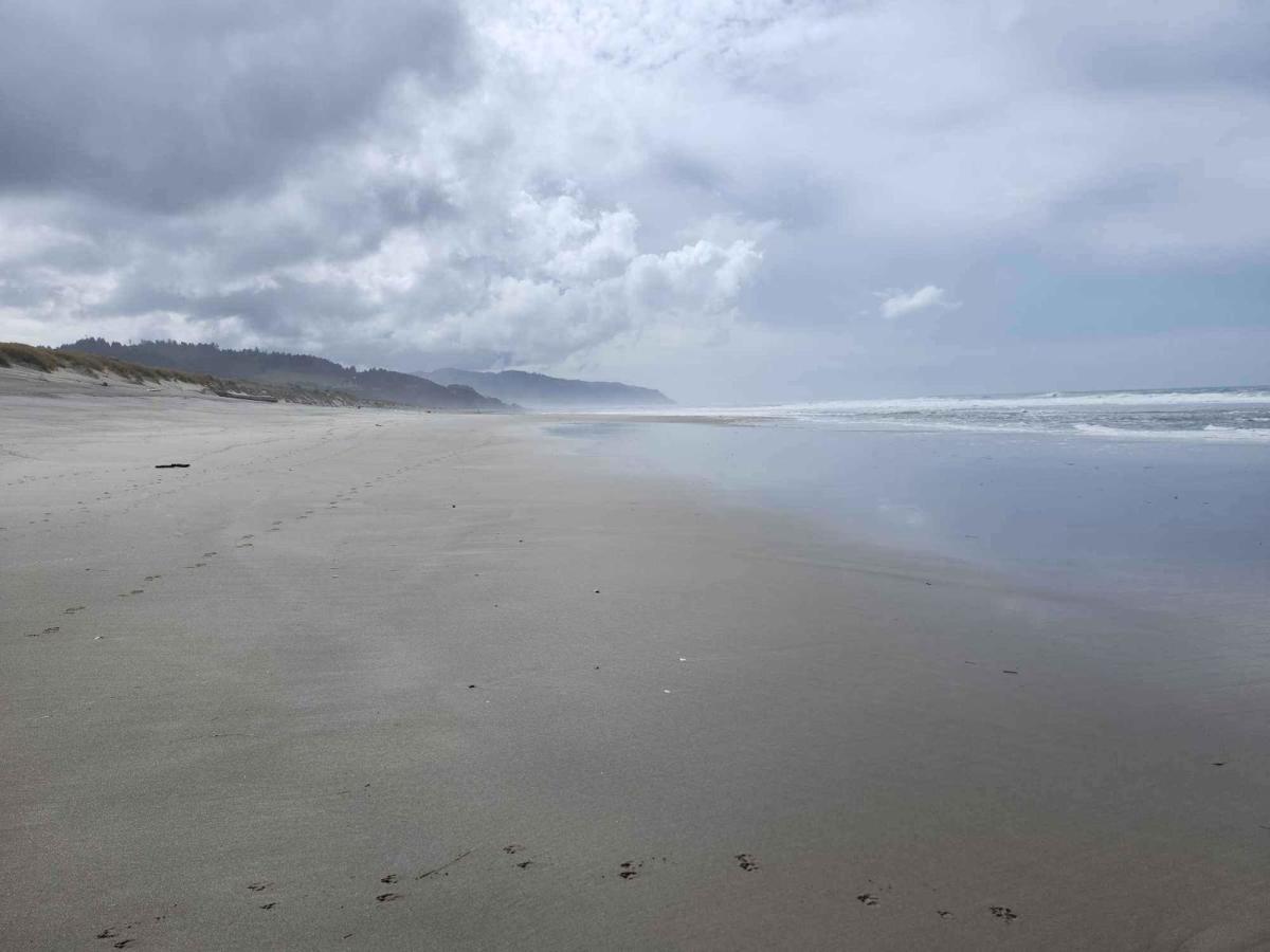 Bob Straub Beach Trail trail photo