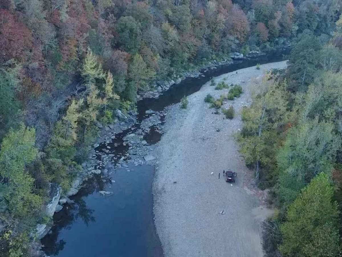 Graves Creek Road trail photo
