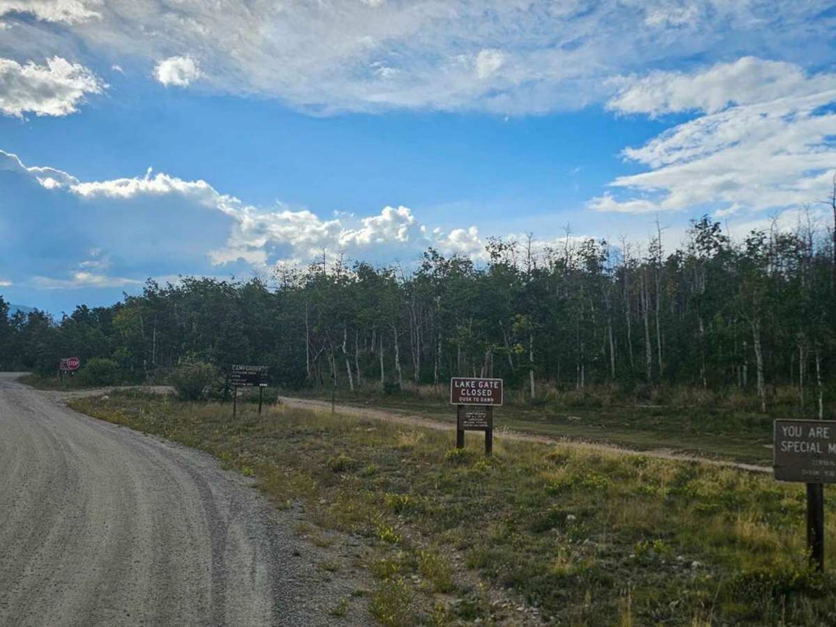 Jefferson Lake Road trail photo
