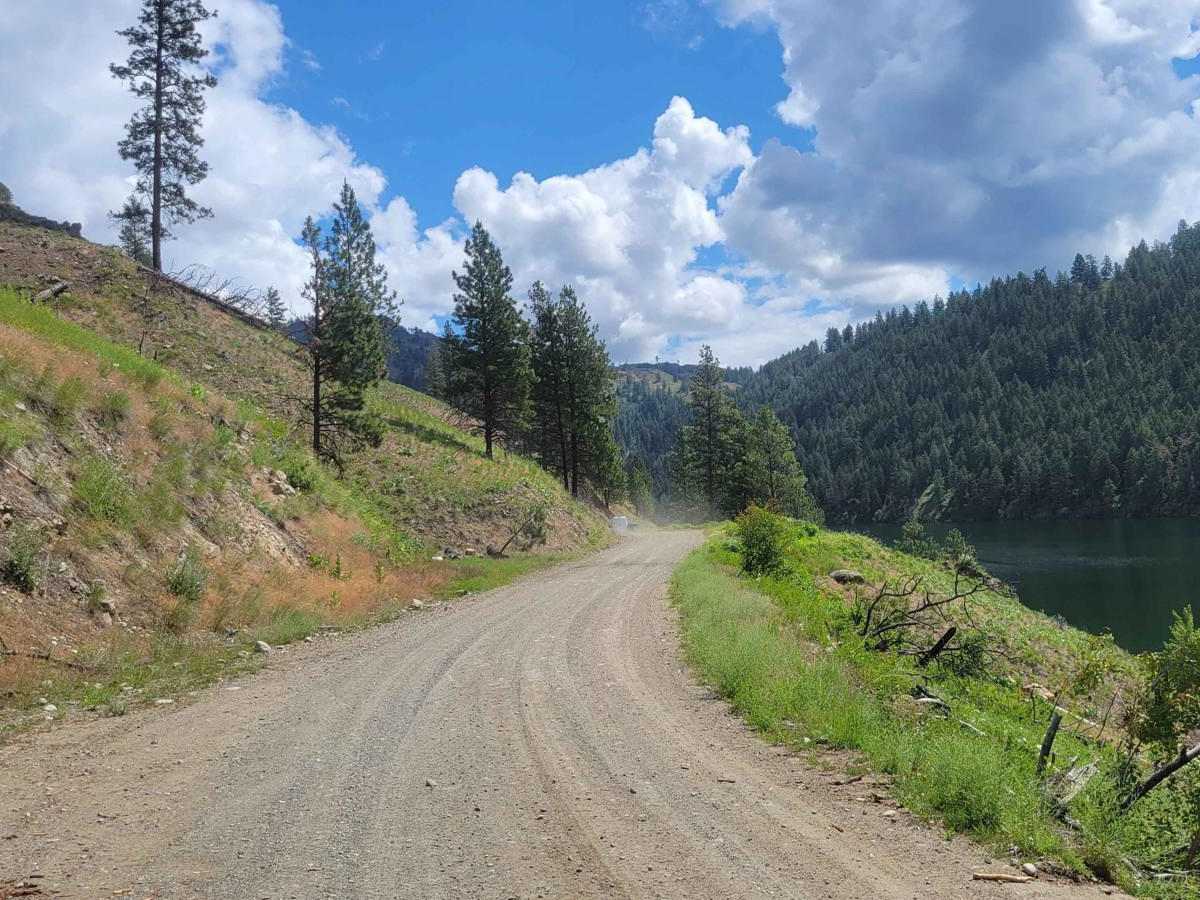 Sinlahekin Road trail photo