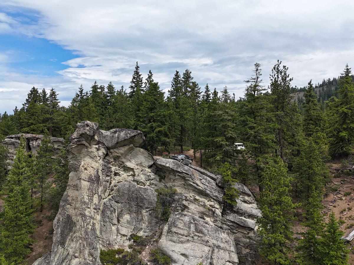 Hole in the Rock trail photo