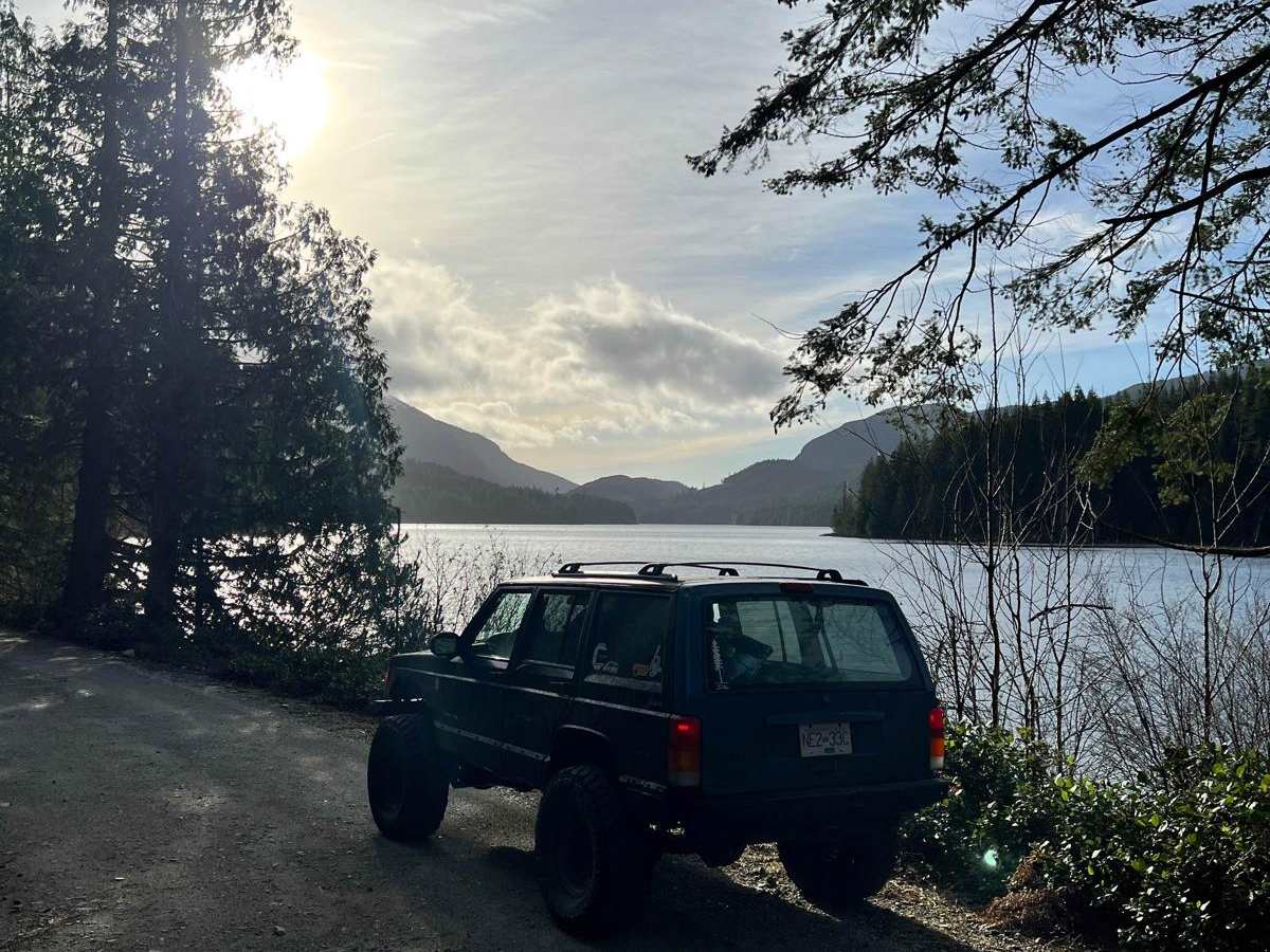 Stella Lake FSR photo 4
