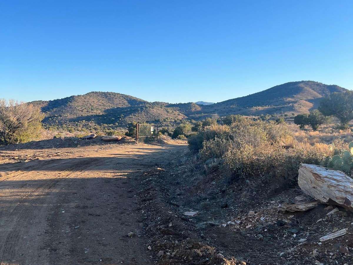 North Blue Bell Road trail photo