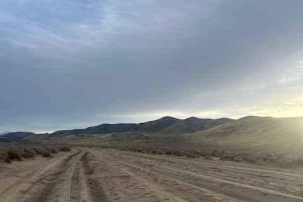 Dry Valley Rim