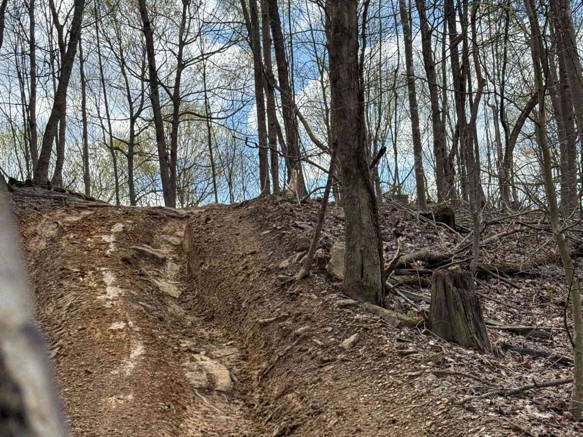 Trail 25 photo 2