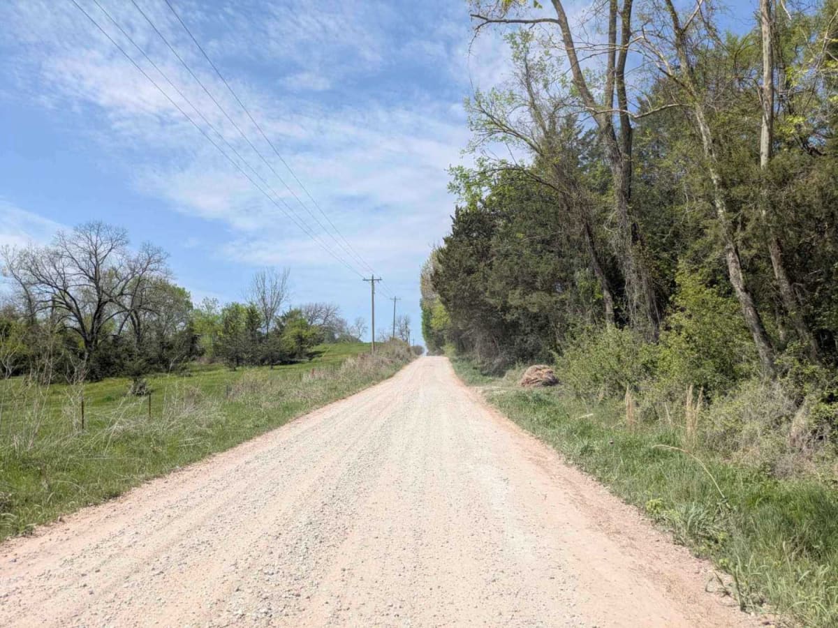 Hendrix Access Road photo 3