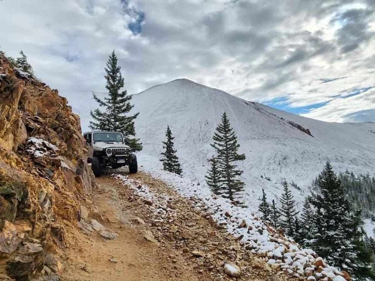 Handcart Gulch Road trail photo