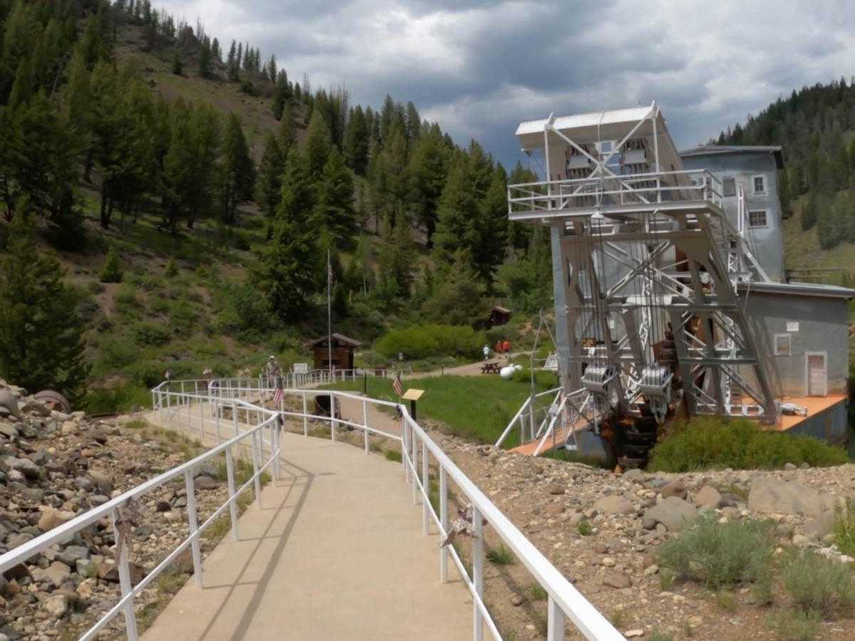 Custer Motorway (aka Yankee Fork Road) photo 2
