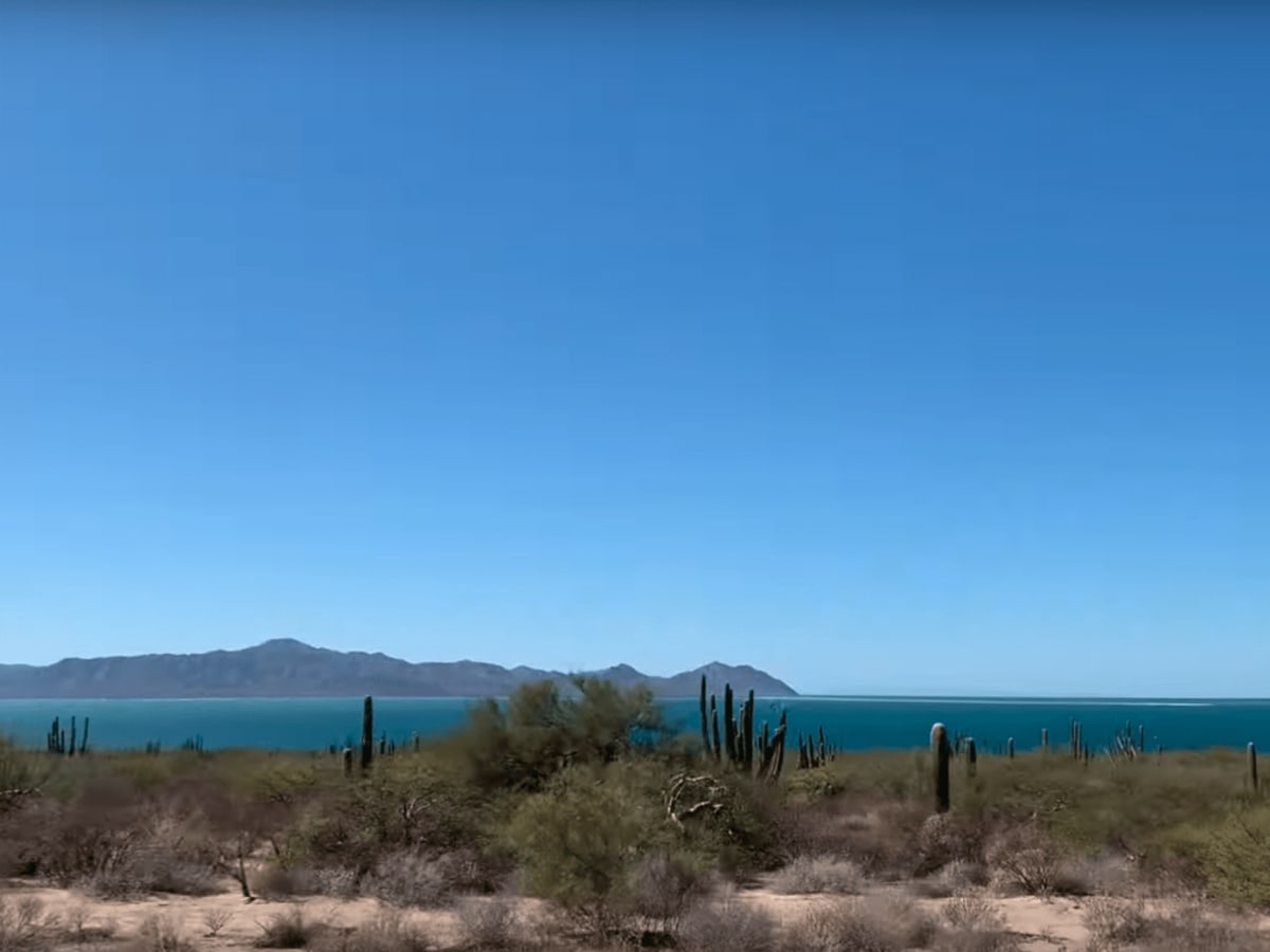 Isla Tiburon Coastal Desert Route Punta Chueca to Puerto Libertad photo 6