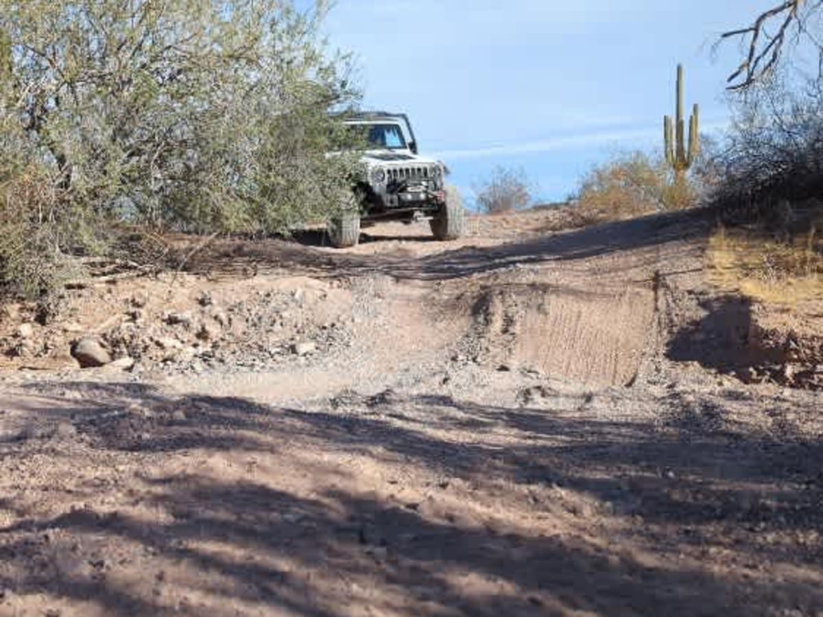 Jasper Springs Road trail photo