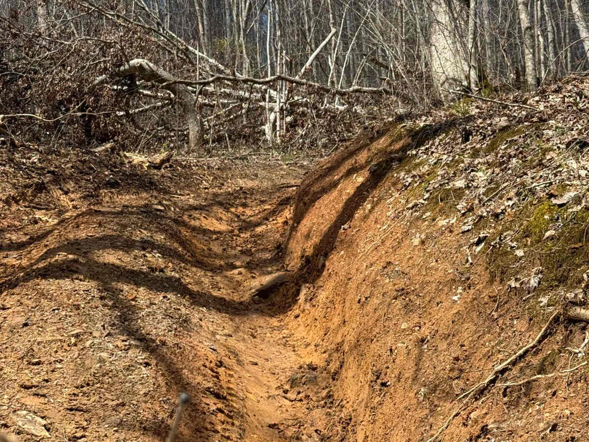 Trail 21 photo 2