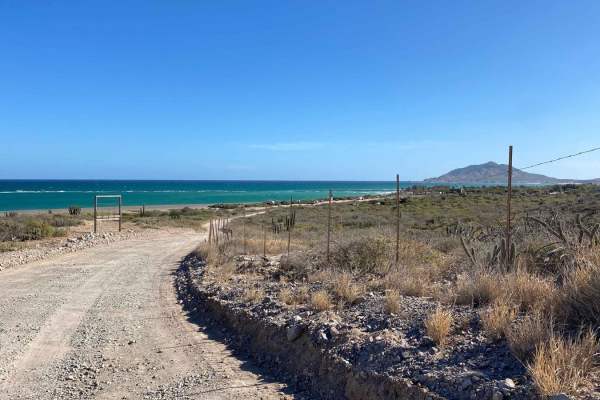 Camino Cabo Este