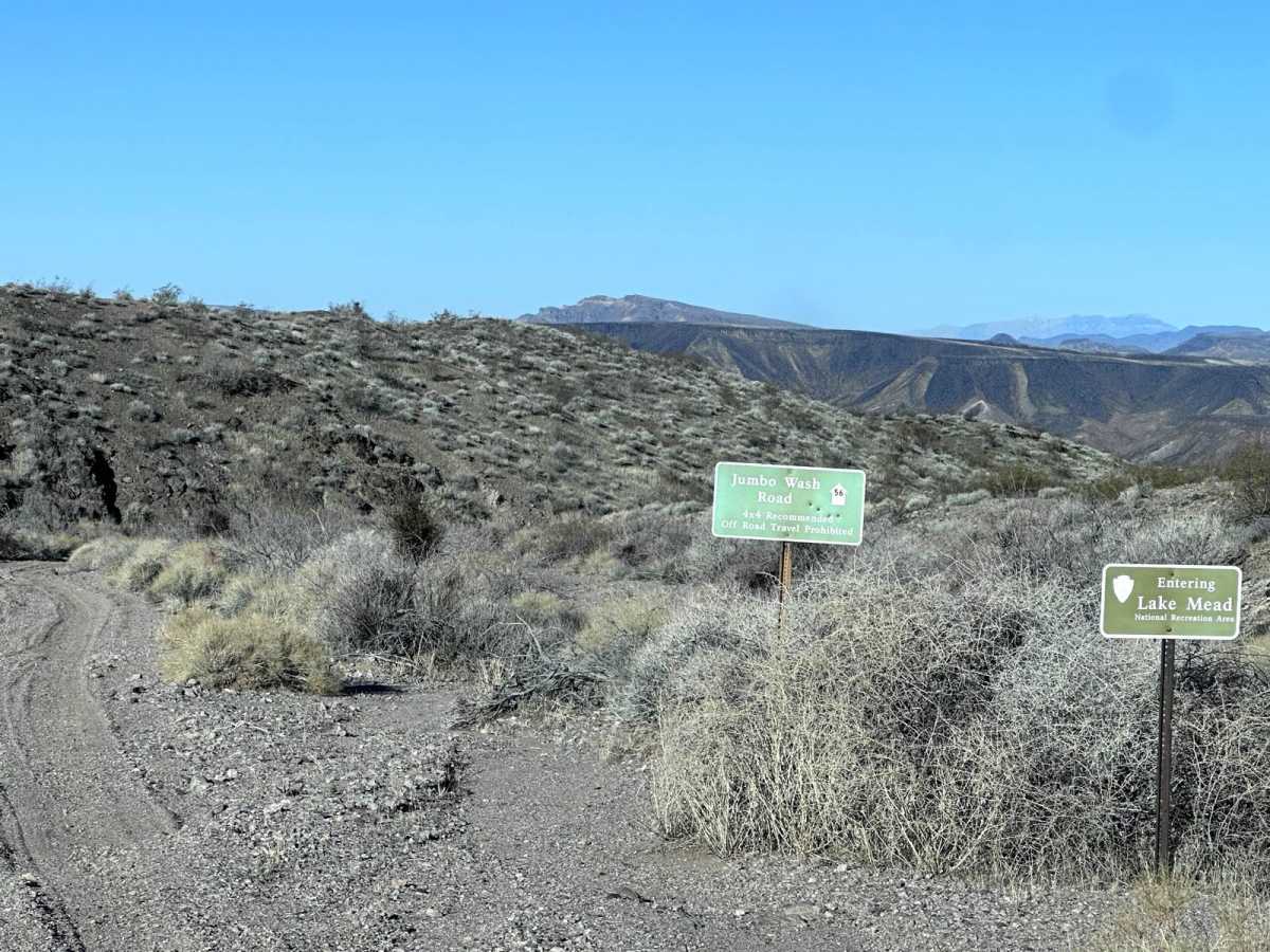 Jumbo Wash Road trail photo