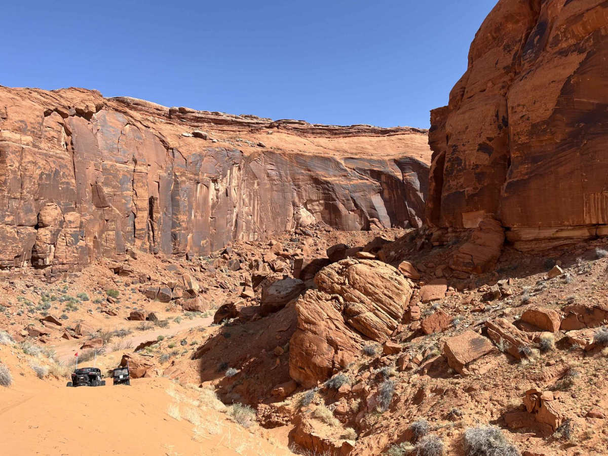 Moki Canyon trail photo