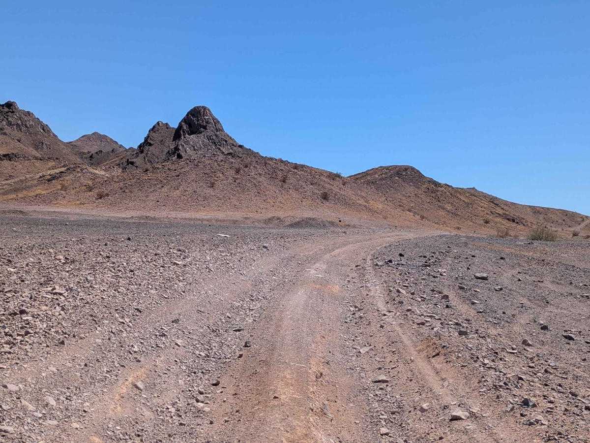 The Cerro Plomo and Cerro Viernes Santo Foothill Ascent photo 4
