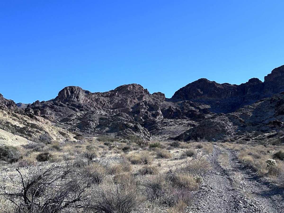 Backside Black Mountain Range - B1688 photo 6