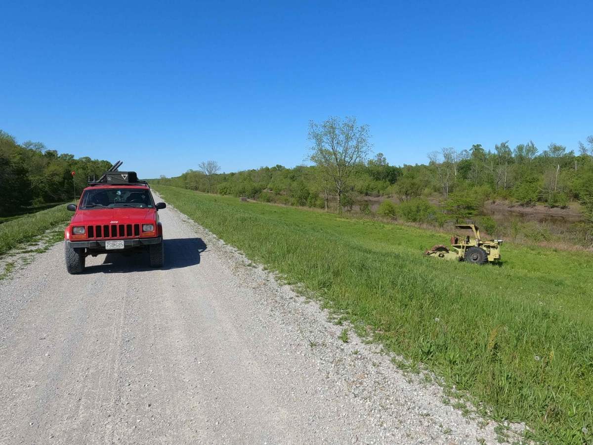 Big Muddy Levee Road photo 6