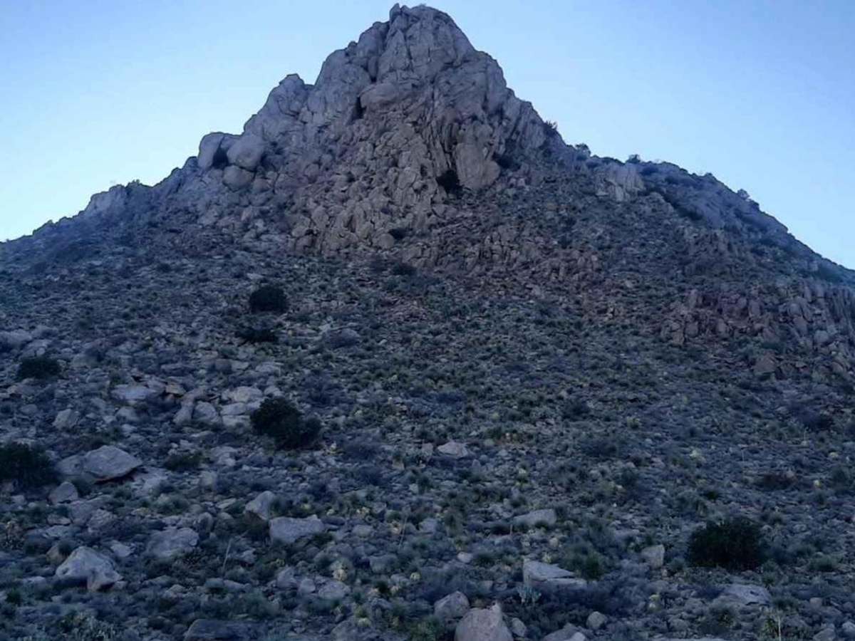 Nalgas Rock Overlook via Powerline Road trail photo