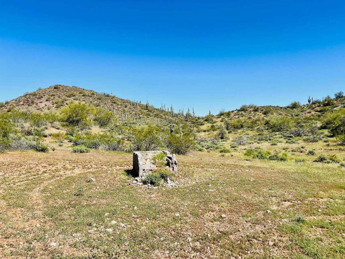 9060 Turtleback Tank trail photo