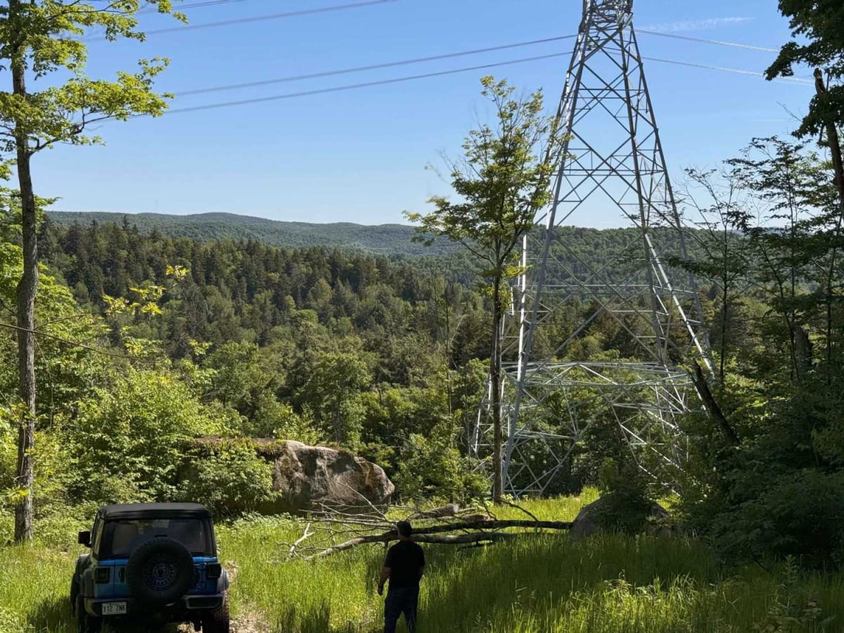 Scenic Powerline Trail 1 photo 4