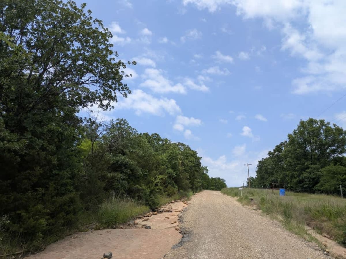 Scratchout Road trail photo