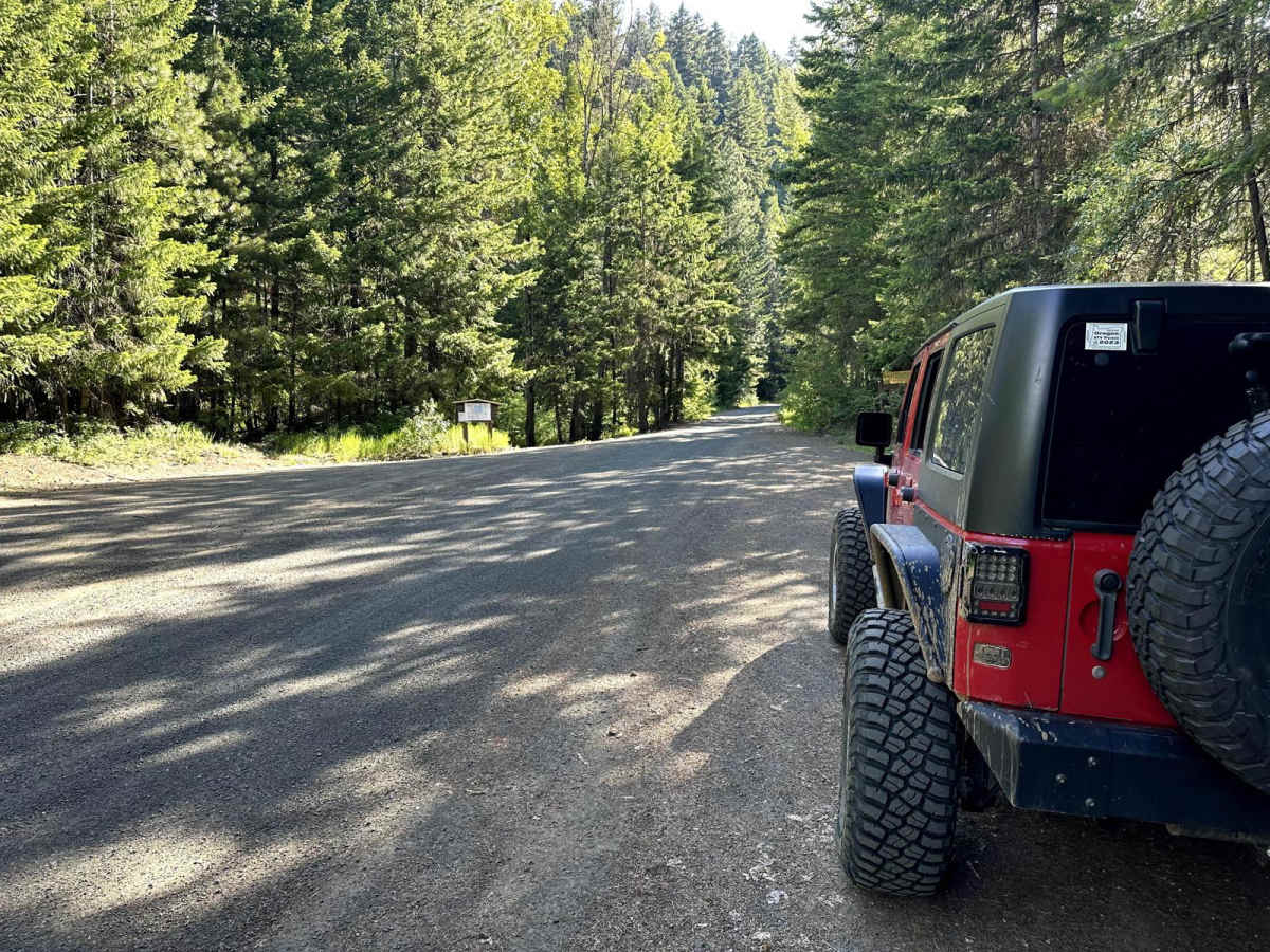 Milk Creek Road trail photo
