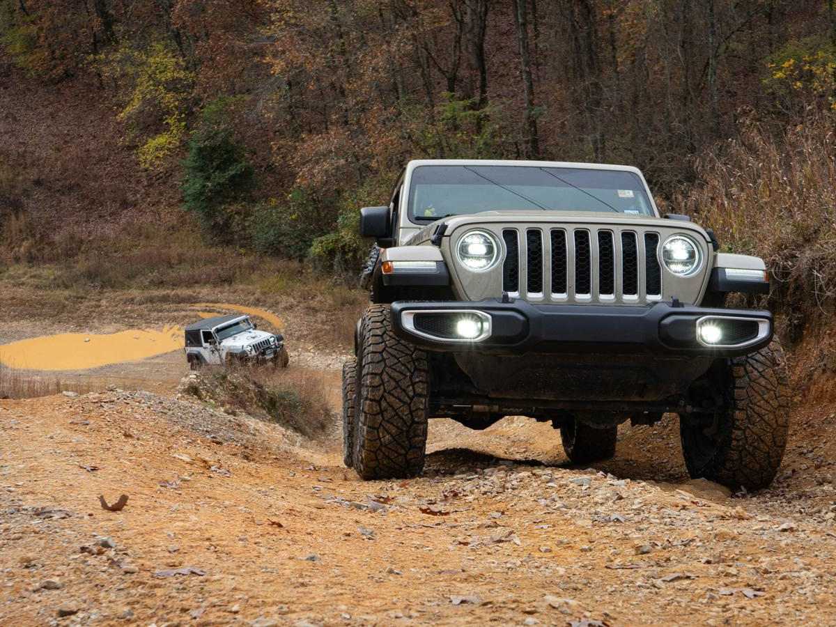 B28 trail photo
